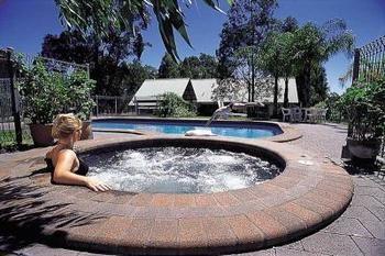 Vineyard Hill Holiday park 3*